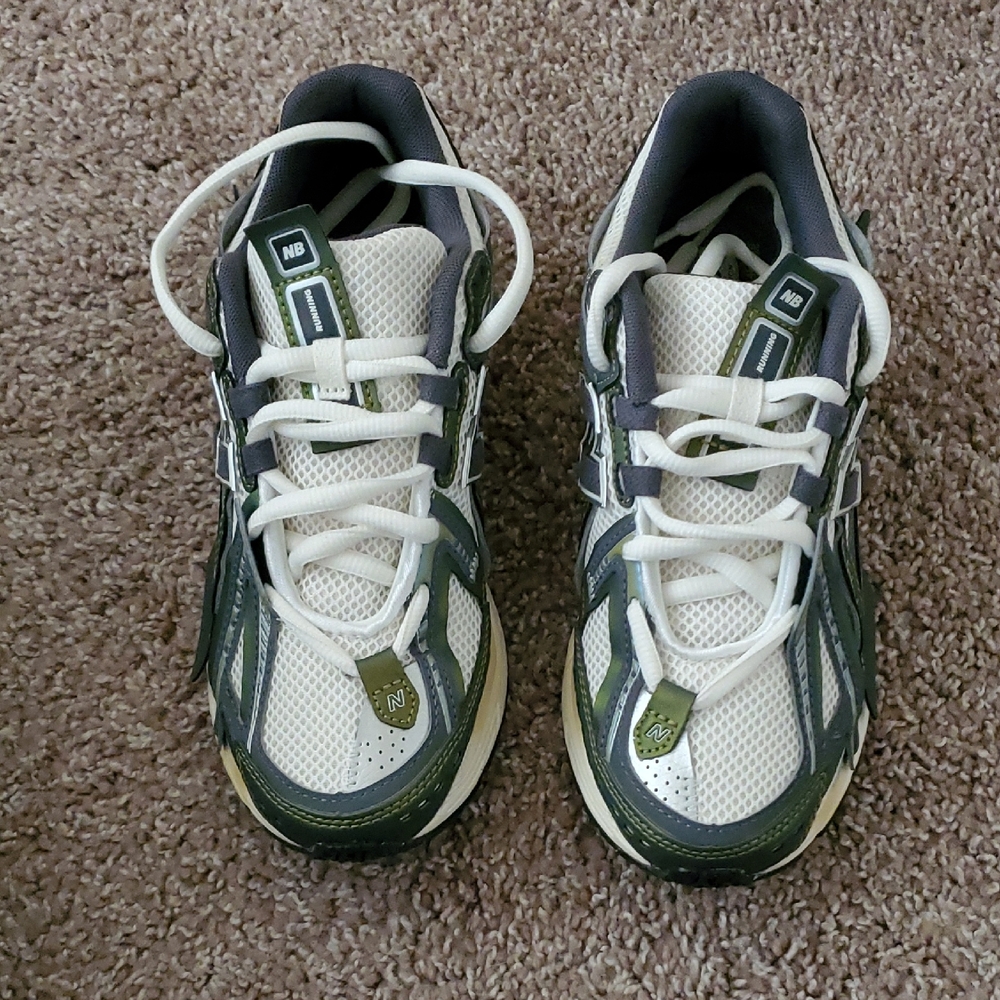 New Balance White and Dark Green 1906A
